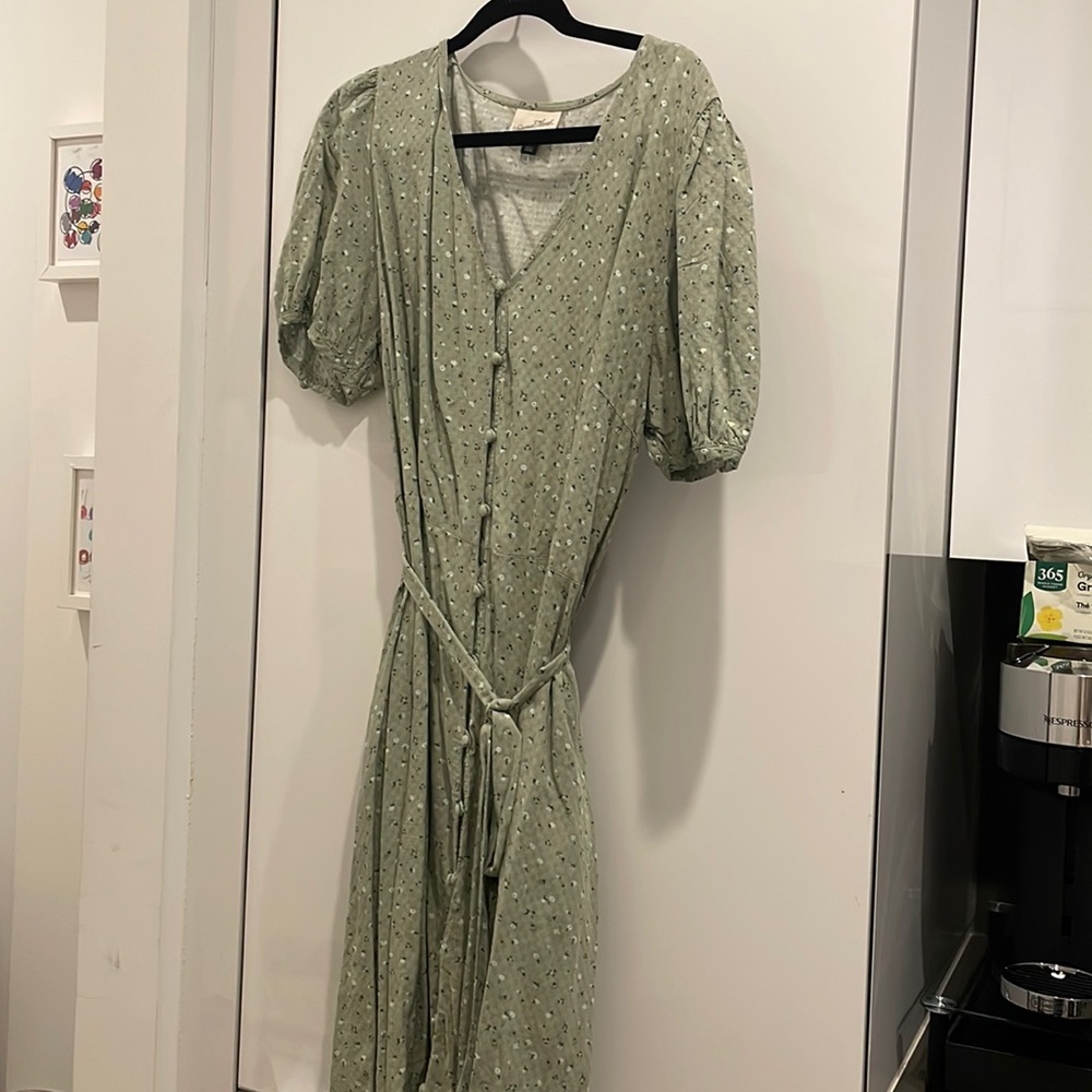 Universal Thread green buttondown floral dress (Size L)